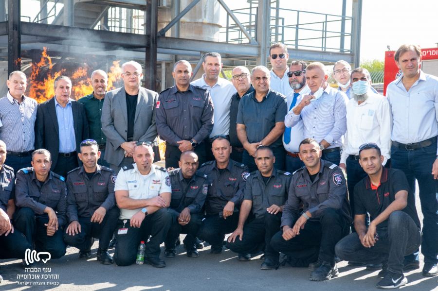 تجربة لرؤساء السلطات المحلية العربية لقيادة الإطفاء والإنقاذ 